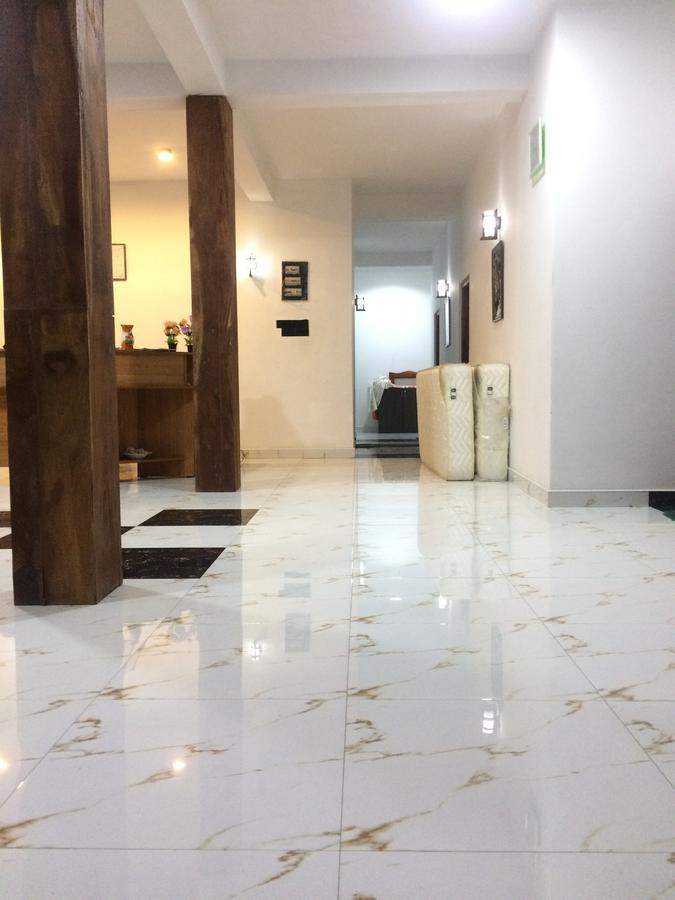 Hotel Athina & Restaurant チラウ エクステリア 写真