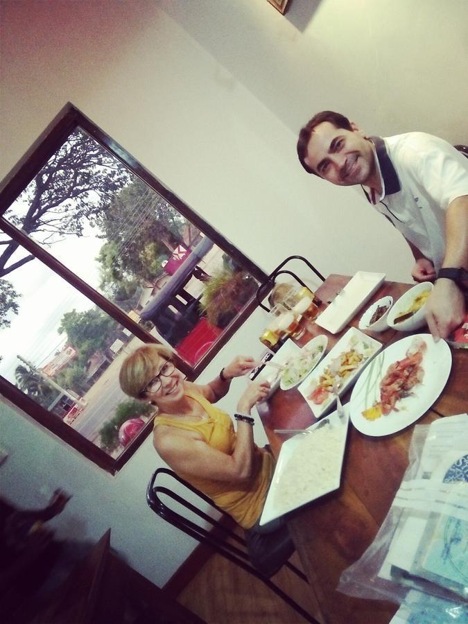 Hotel Athina & Restaurant チラウ エクステリア 写真